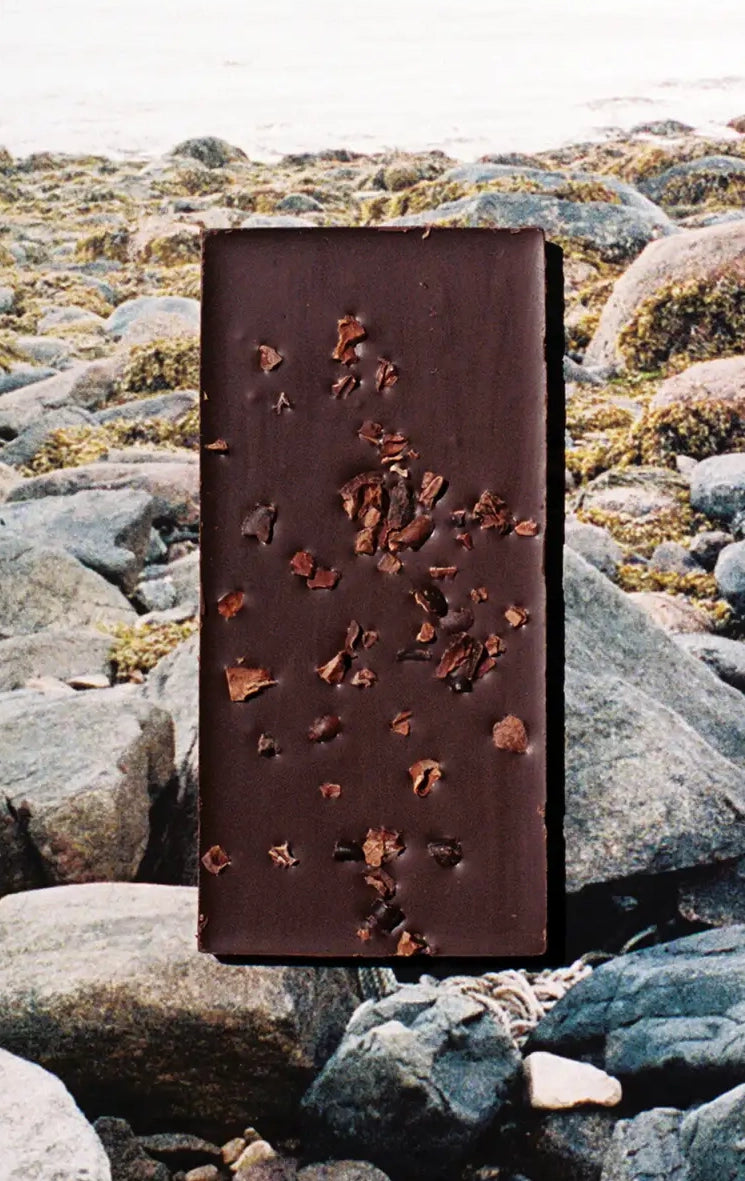 CACAO NIBS 74% DARK CHOCOLATE BY CASA BOSQUES