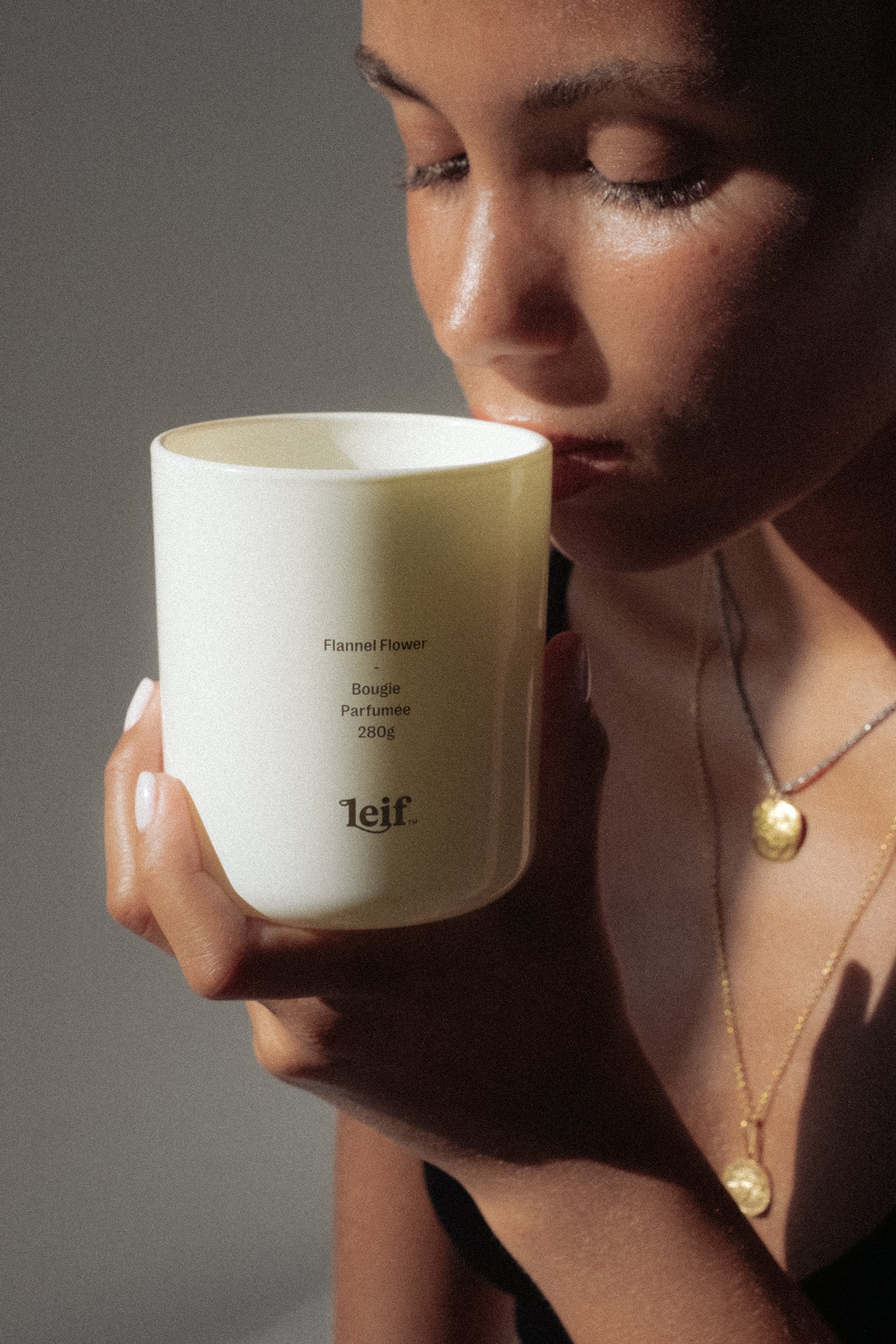 FLANNEL FLOWER CANDLE BY LEIF