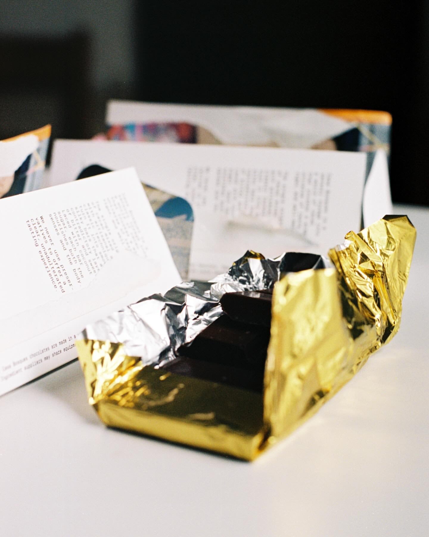 BLACK TOASTED SESAME + CACAO NIB DARK CHOCOLATE BY CASA BOSQUES