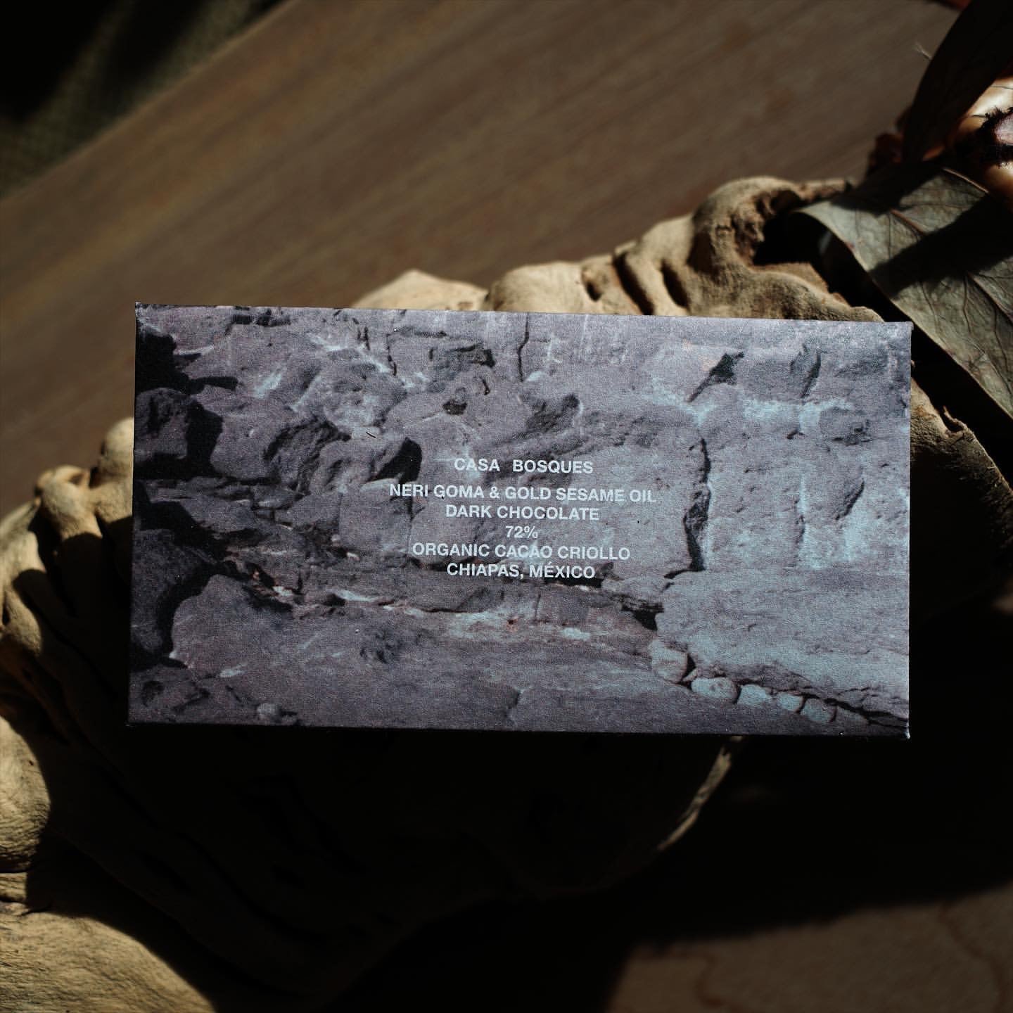 GOLD JAPANESE SESAME PASTE CHOCOLATE BY CASA BOSQUES