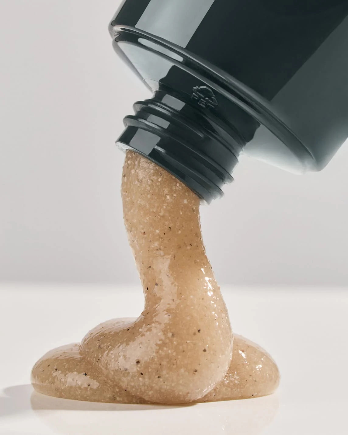 CAVIAR LIME BODY SCRUB BY LEIF