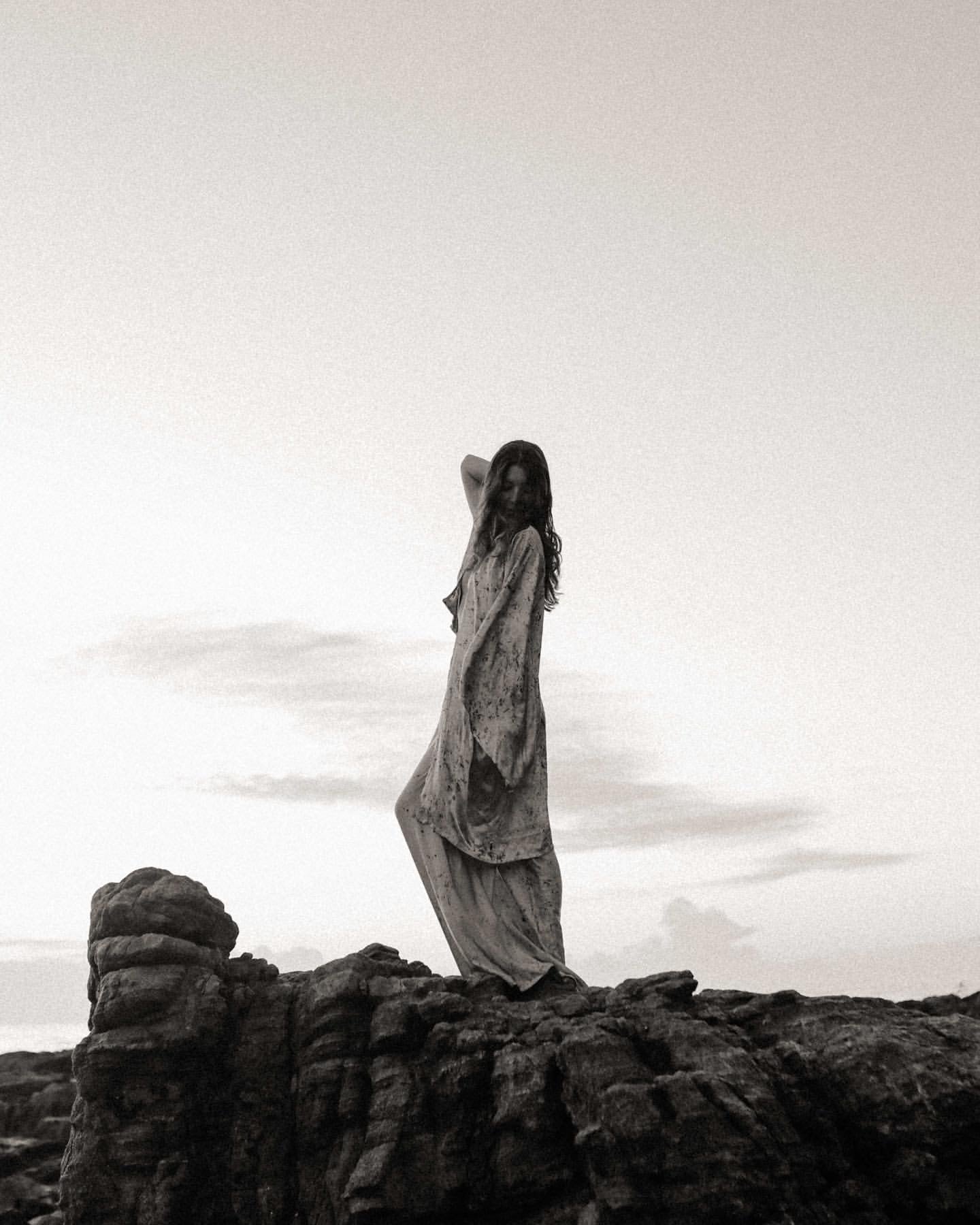 HRASITA SILK KIMONO BY SOLTYS LABEL