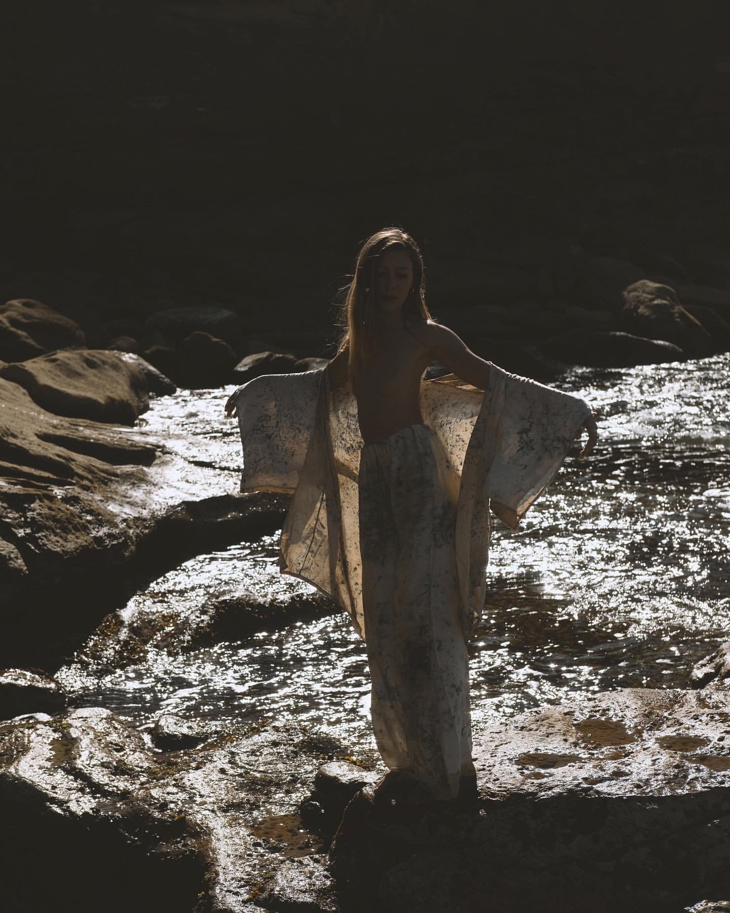 HRASITA SILK KIMONO BY SOLTYS LABEL