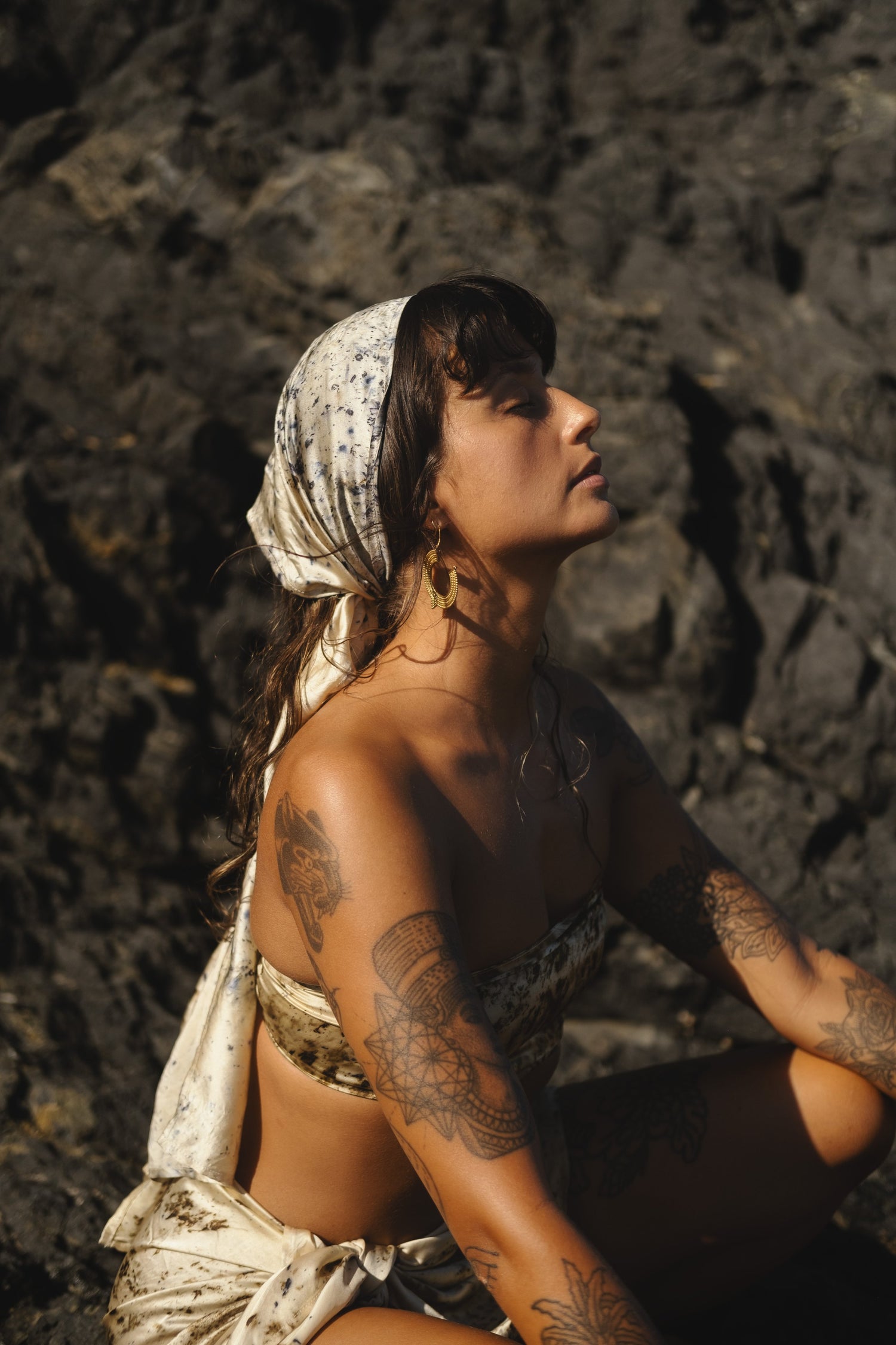 BOTANICAL SILK WRAP BY SOLTYS LABEL