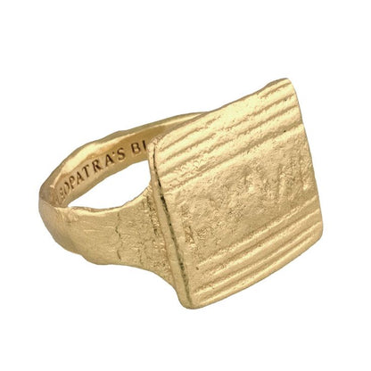 HOLLAENDER RING BY CLEOPATRA&