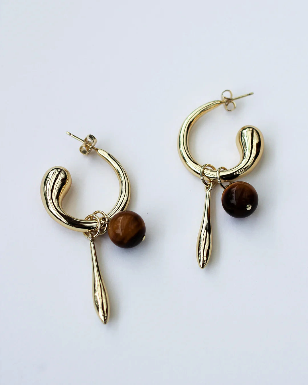 SWIRL STATEMENT CHARM TIGER&