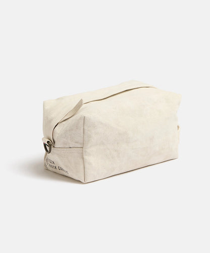ESCAPEE TOILETRY BAG BY PONY RIDER